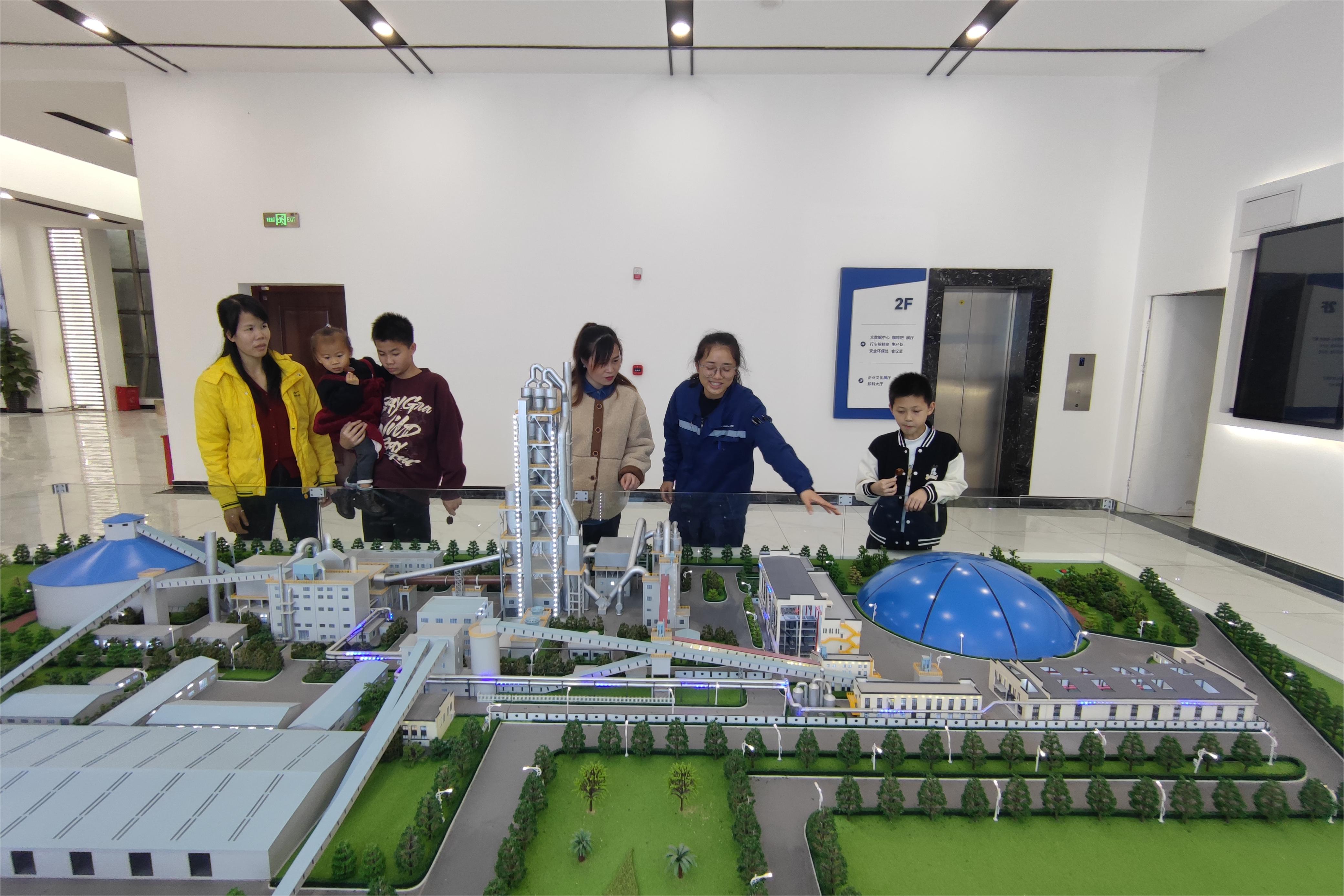 “欢乐闹元宵，共筑团圆情”——崇左海中组织开展元宵节主题活动